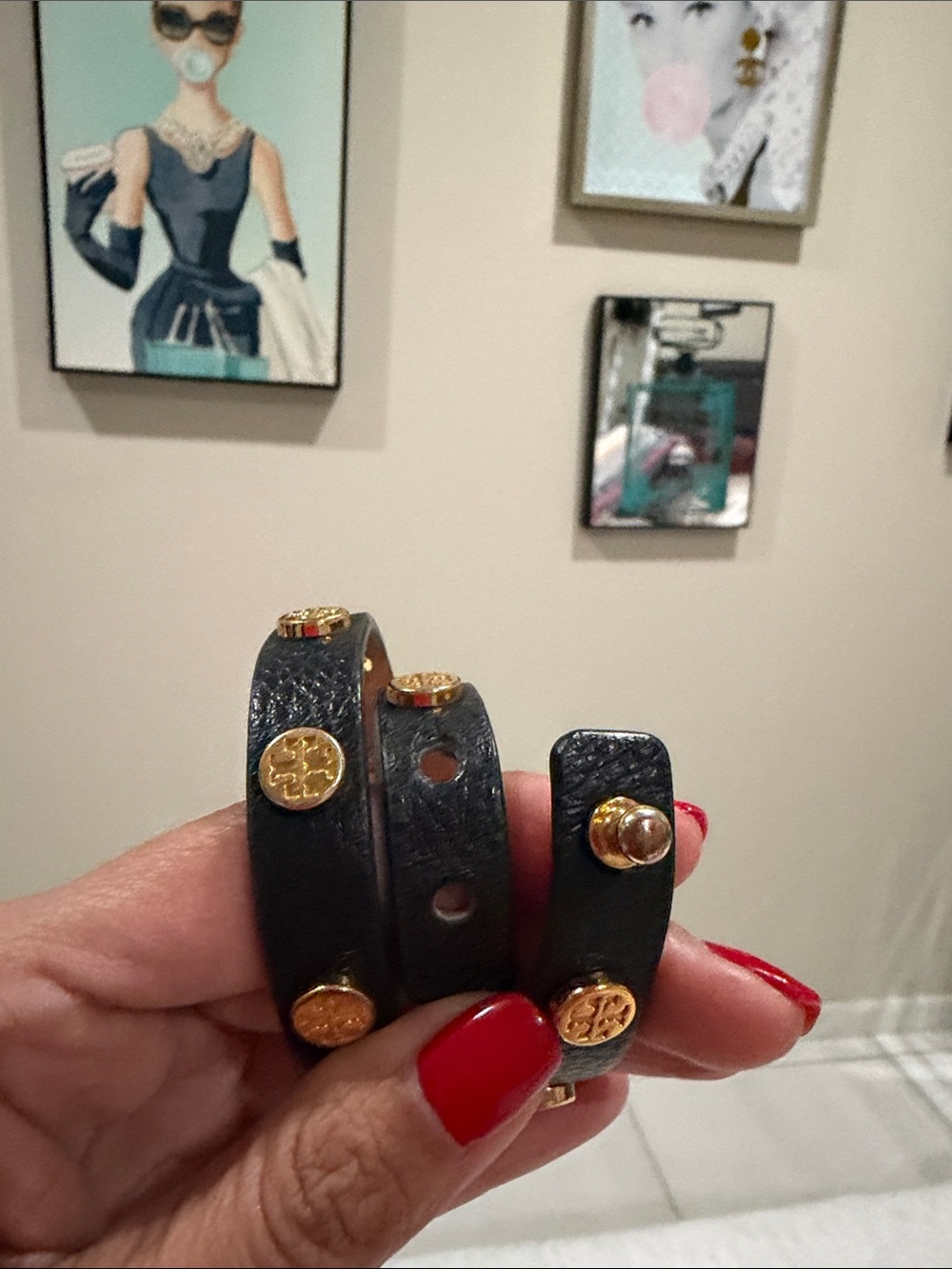Tory Burch Black Leather Double Wrap Bracelet with Gold Logo Studs - Picture 3 of 4